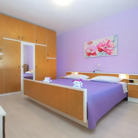 Holiday home Angelina 1233