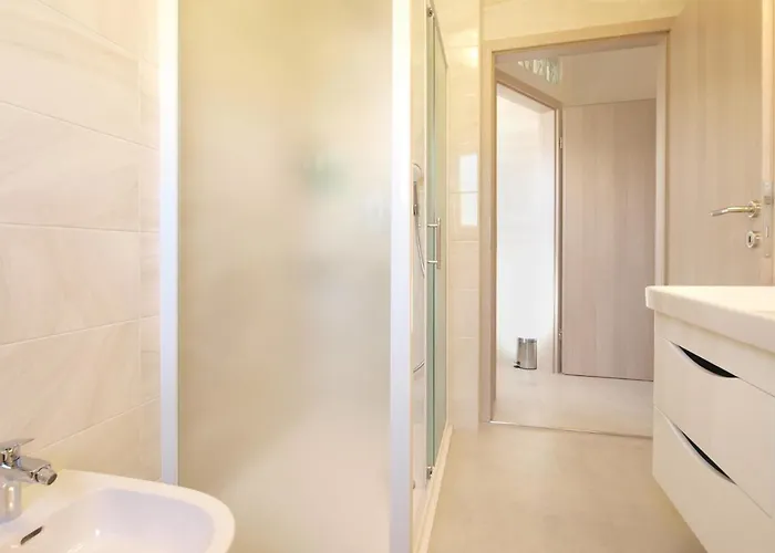 Angelina 1233 * Barban